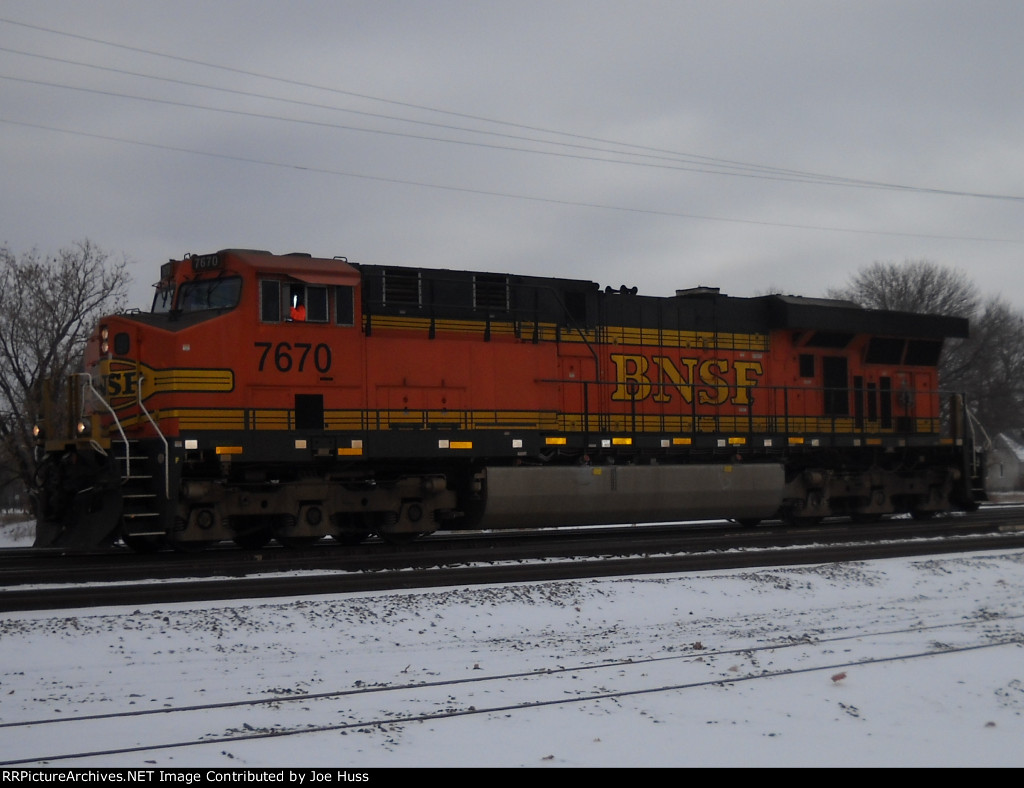 BNSF 7670